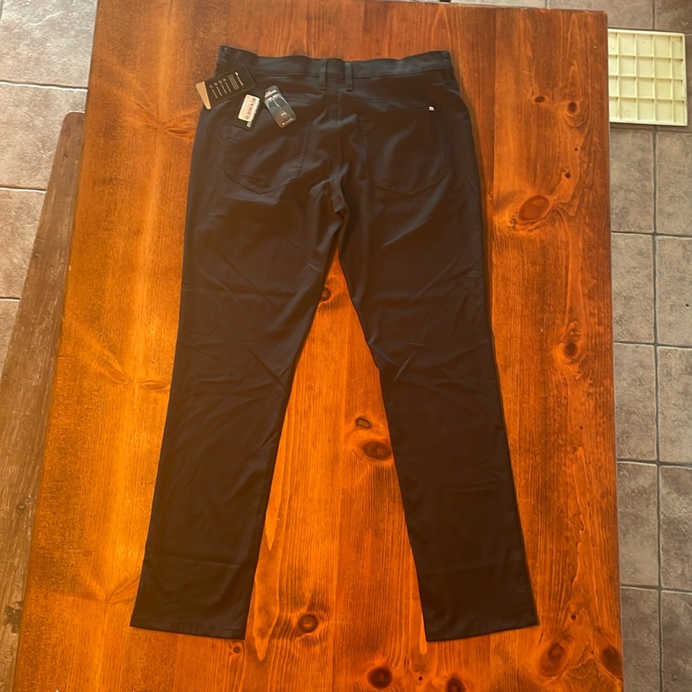 Travis Mathew Black Open to Close Pants